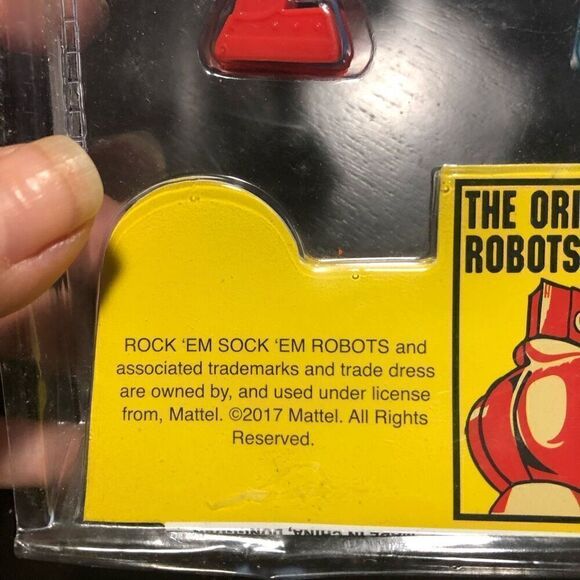 Rock'Em Sock'Em Worlds Smallest Working Game New - Picture 4 of 5